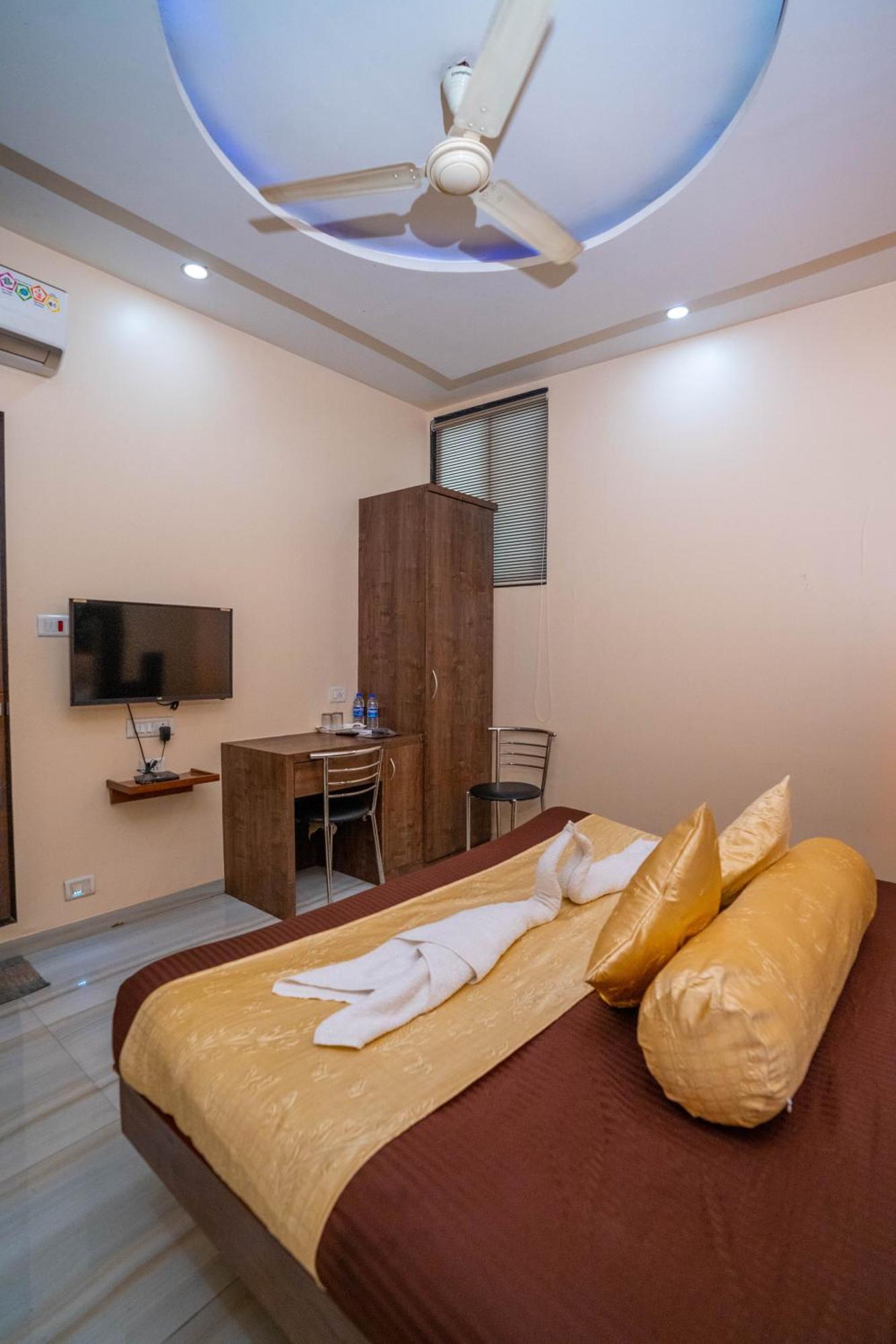 Hotel Royce Executive Near Us Consulate, Bandra Kurla Complex Mumbai Exterior photo