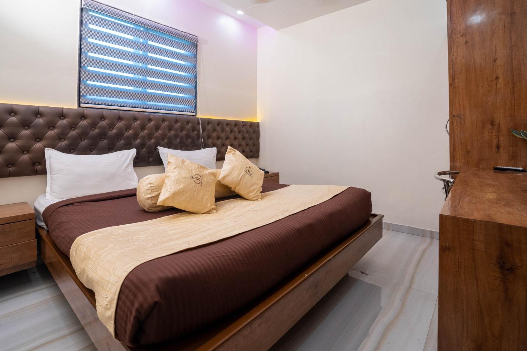 Hotel Royce Executive Near Us Consulate, Bandra Kurla Complex Mumbai Exterior photo